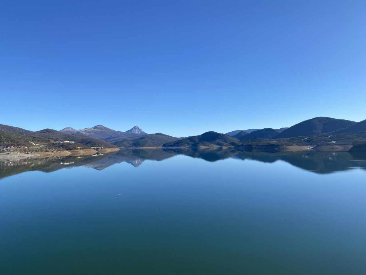 Mirador Solasierra Vistas A La Montana Y Pantano Riaño Dış mekan fotoğraf
