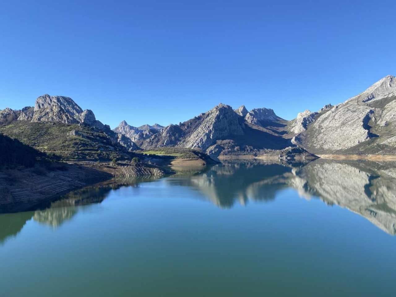 Mirador Solasierra Vistas A La Montana Y Pantano Riaño Dış mekan fotoğraf